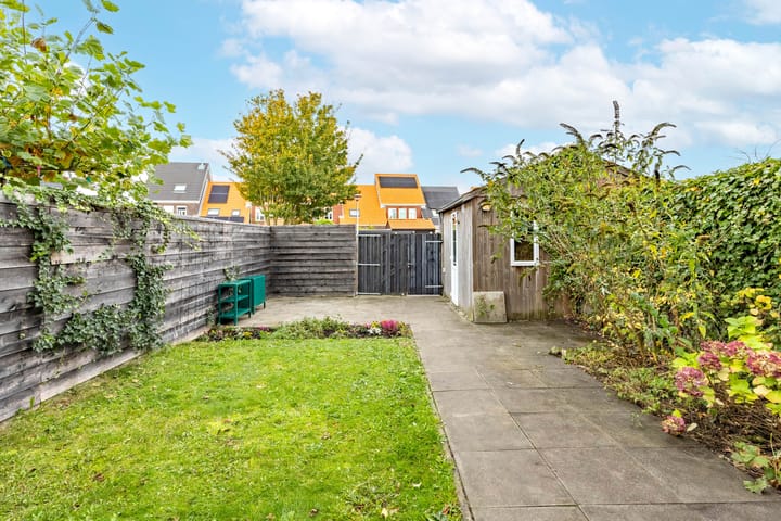 Photo 46 of It Bynt 60