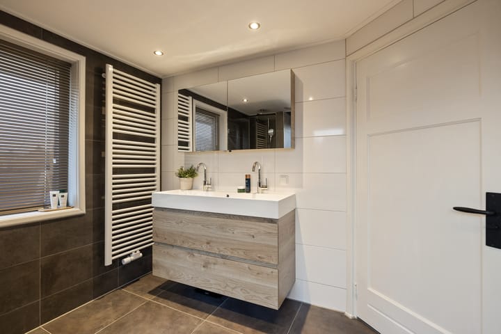 Photo 37 of Stationsstraat 11