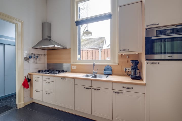 Photo 10 of Kruisstraat 12