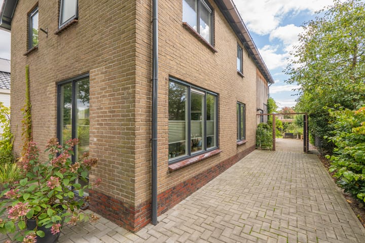 Photo 3 of Dorpsstraat 30