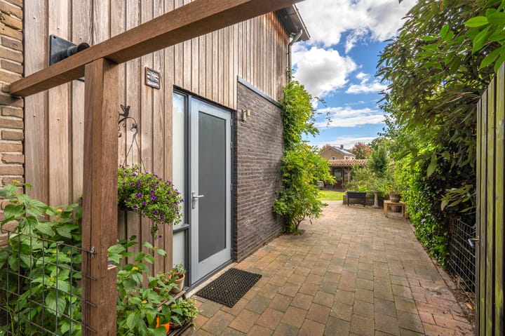 Photo 4 of Dorpsstraat 30