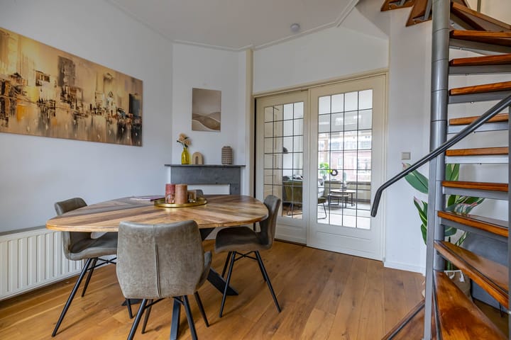 Photo 2 of IJsselstraat 49-A