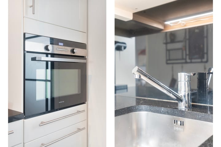 Photo 16 of Warmoesstraat 55