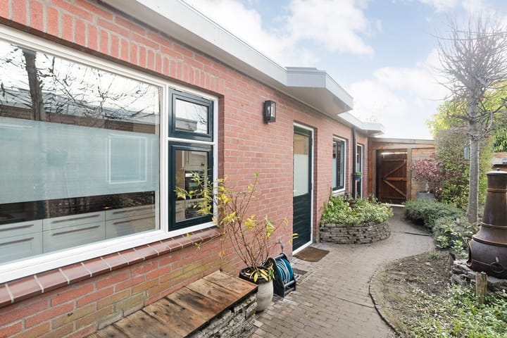 Photo 31 of Warmoesstraat 55