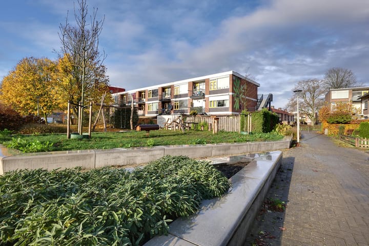 Photo 9 of Floriszstraat 44