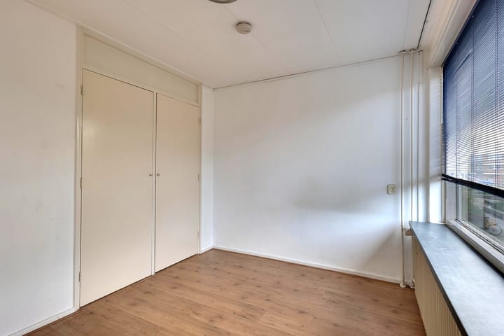 Photo 22 of Floriszstraat 44