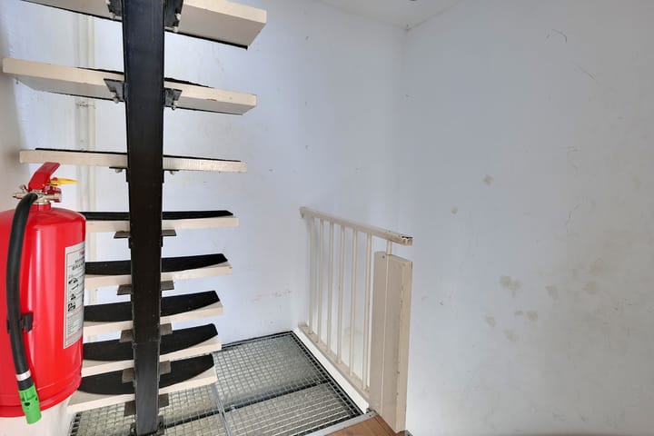 Photo 32 of Floriszstraat 44