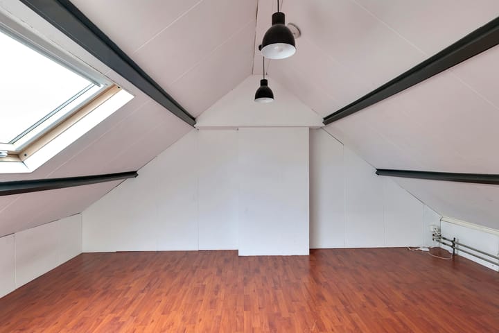 Photo 35 of Floriszstraat 44