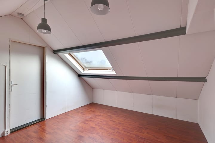 Photo 37 of Floriszstraat 44