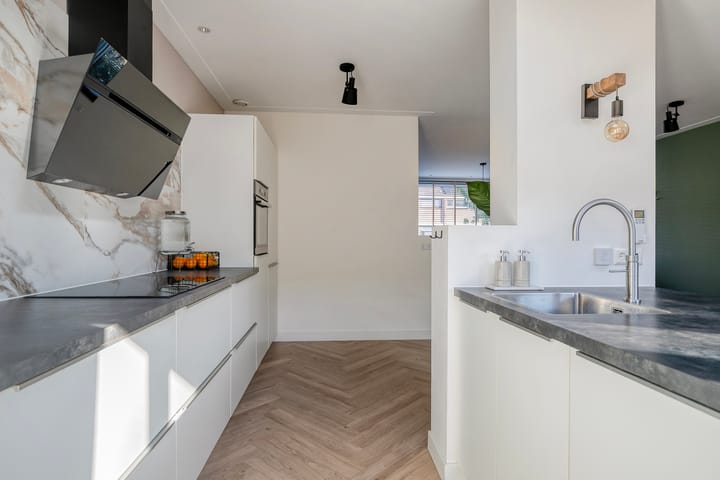 Photo 4 of Marathonstraat 7