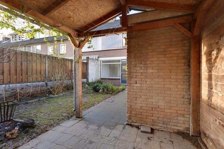 Photo 42 of Floriszstraat 44