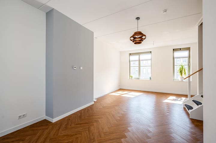 Photo 9 of Albaniëstraat 23