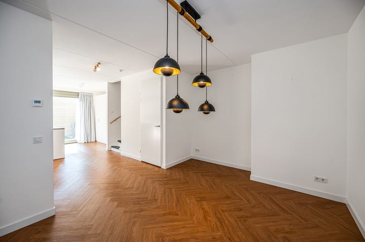 Photo 14 of Albaniëstraat 23