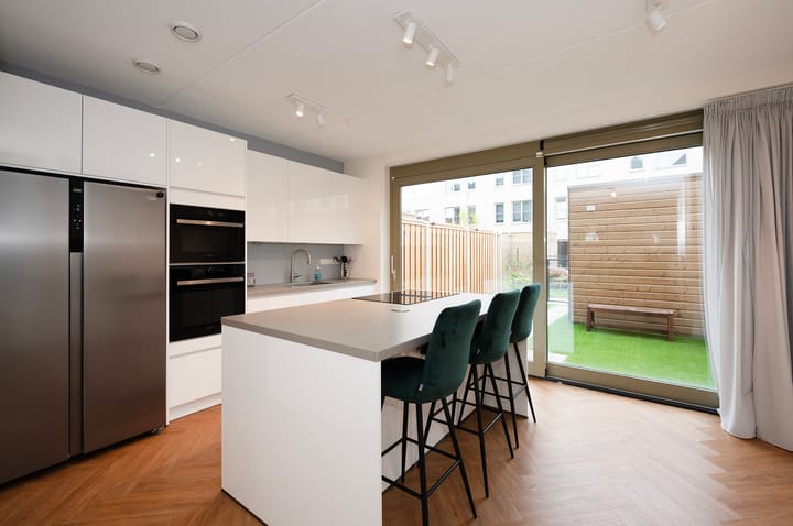 Photo 18 of Albaniëstraat 23