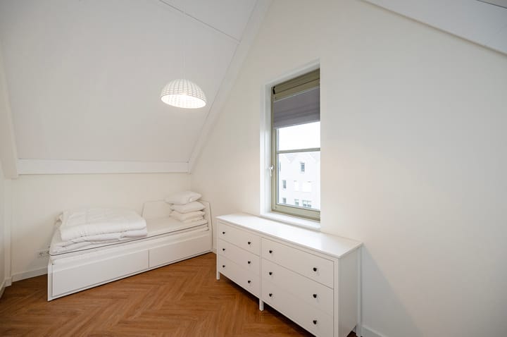 Photo 36 of Albaniëstraat 23