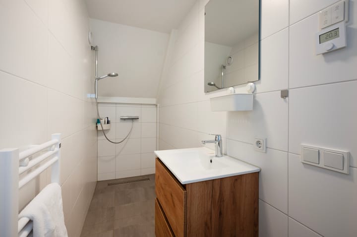 Photo 37 of Albaniëstraat 23