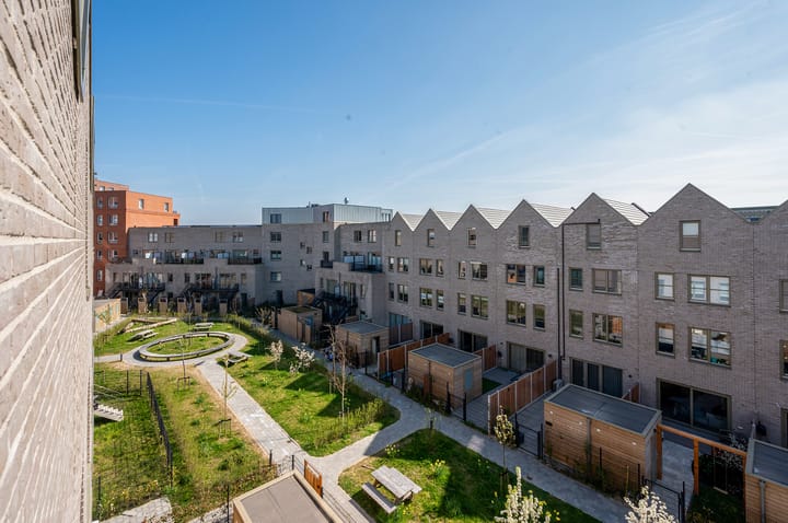 Photo 44 of Albaniëstraat 23