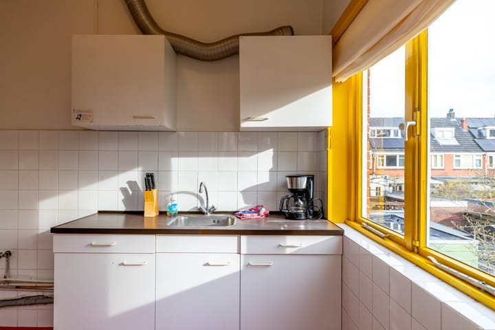 Photo 16 of Van Hamelstraat 27-B