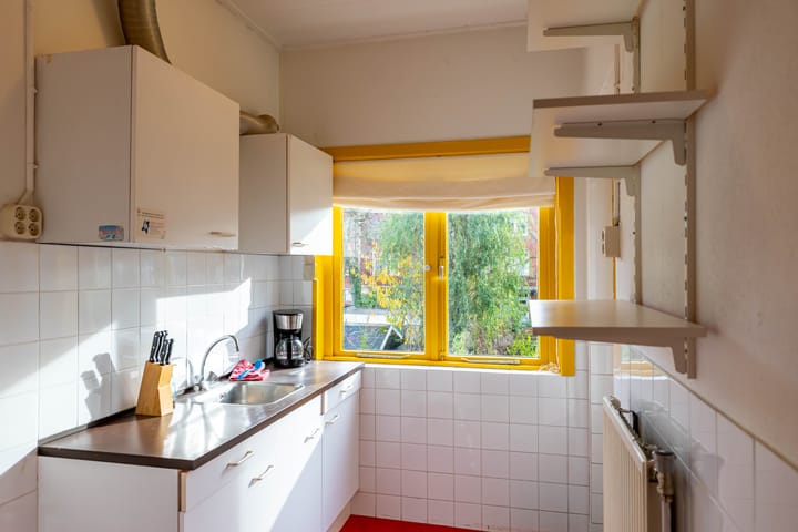 Photo 15 of Van Hamelstraat 27-B