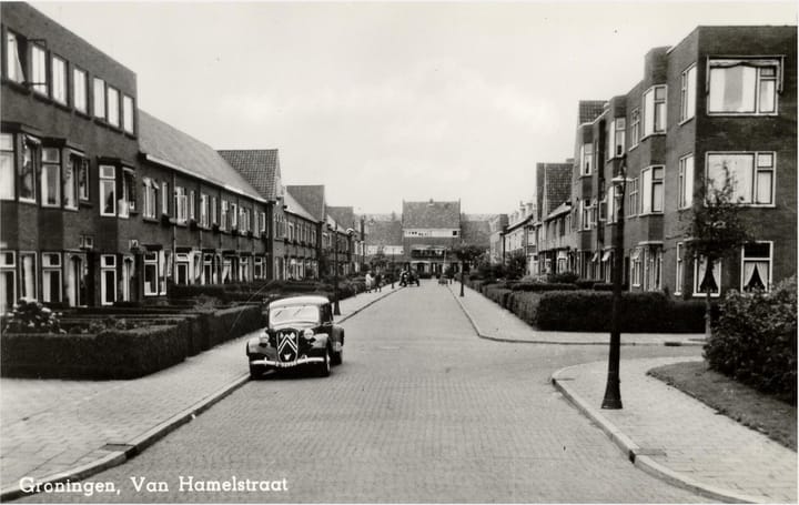 Photo 29 of Van Hamelstraat 27-B