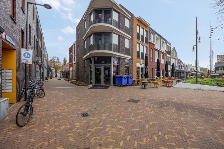 Foto 21 van Maandereind 10-J