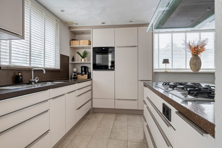 Foto 11 van Broekhuizerweg 1