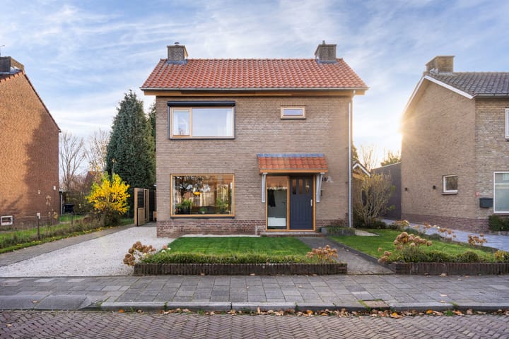 Foto 1 van Burgemeester Verstraatenlaan 18-A