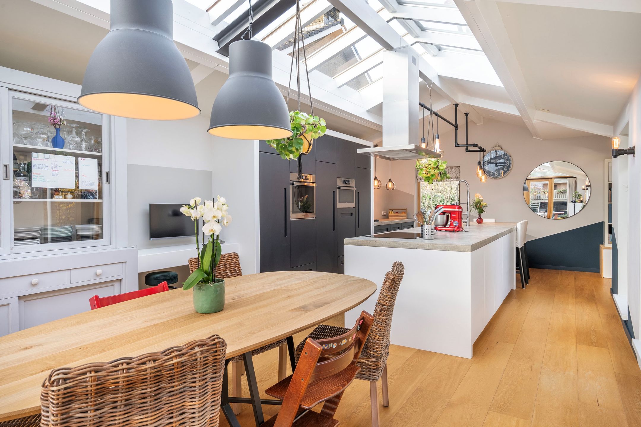 Photo 12 of Burgemeester Verstraatenlaan 18-A