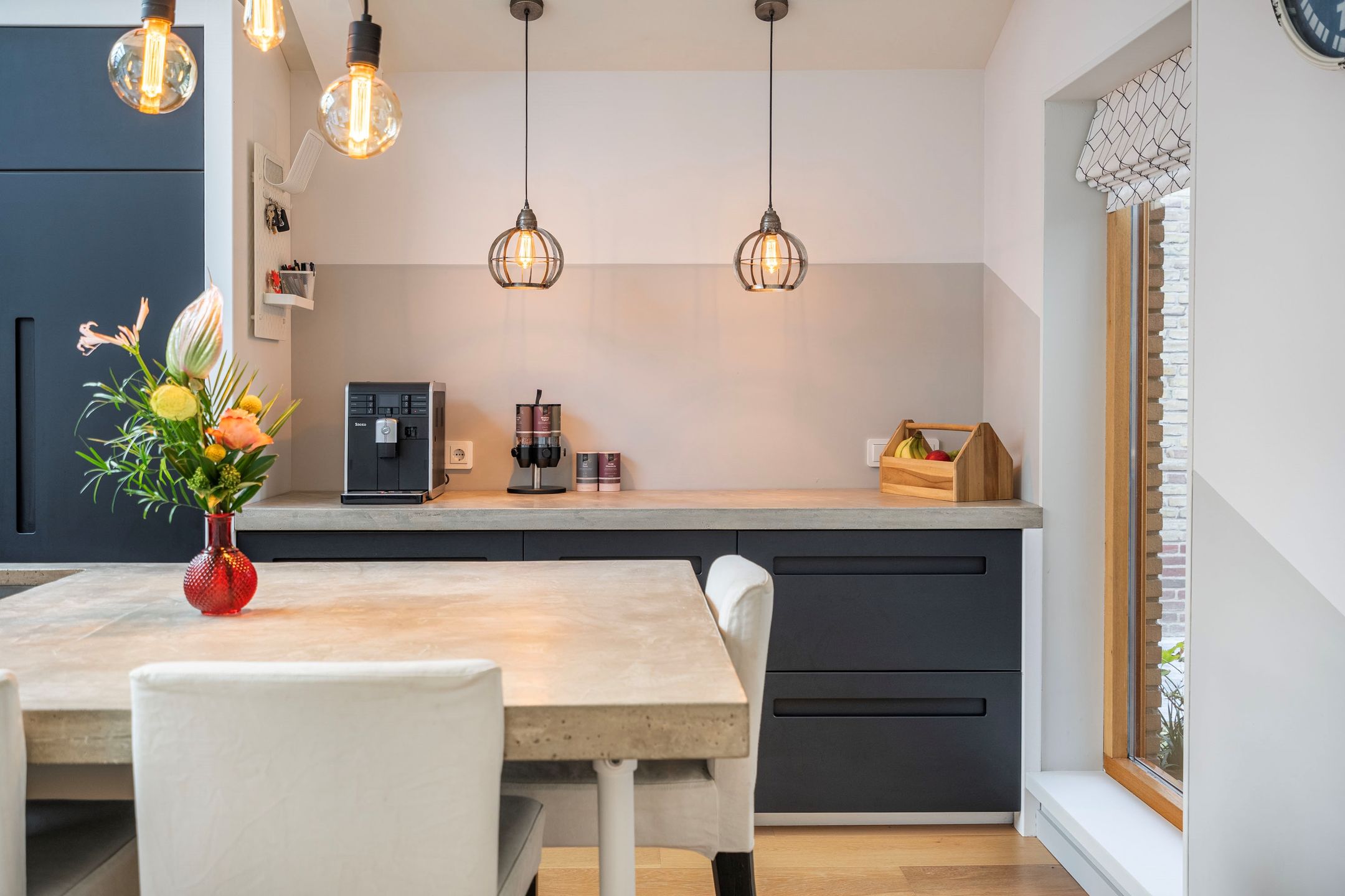 Photo 15 of Burgemeester Verstraatenlaan 18-A