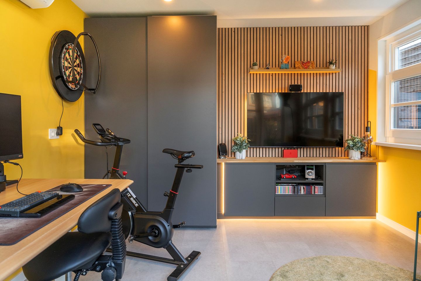 Photo 25 of Burgemeester Verstraatenlaan 18-A