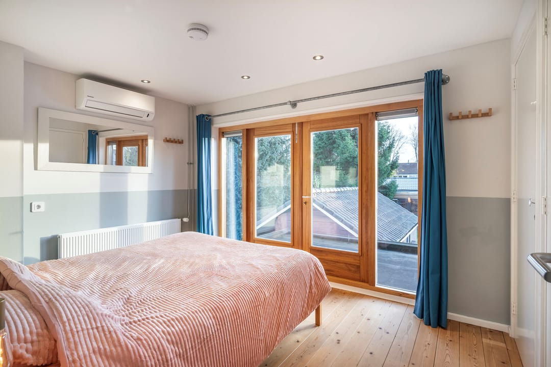 Photo 32 of Burgemeester Verstraatenlaan 18-A