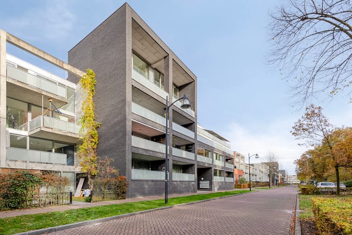 Photo 2 of Sporenring 226