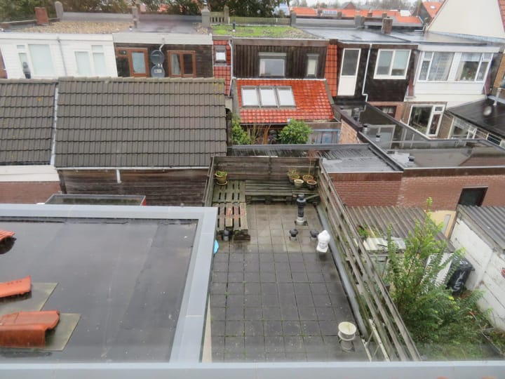 Photo 14 of Van Limburg Stirumstraat 19