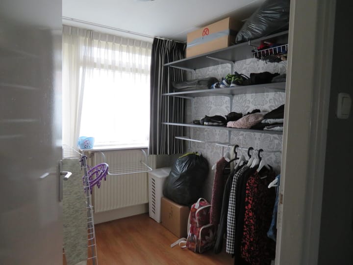 Photo 9 of Van Limburg Stirumstraat 19