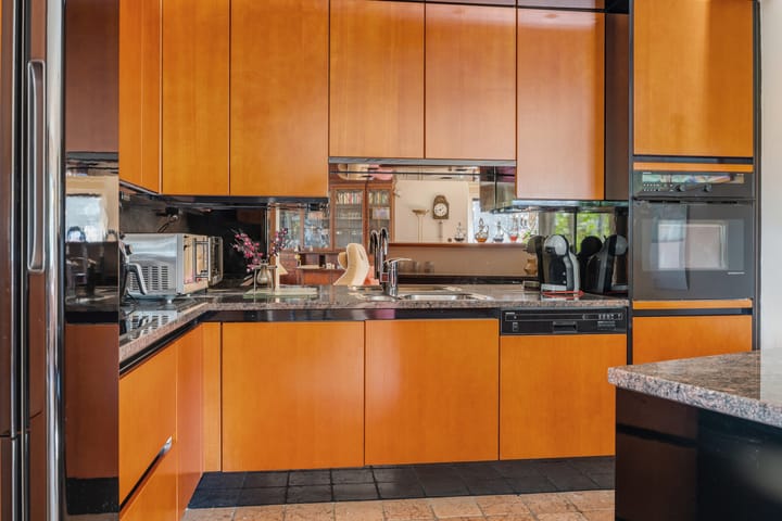 Photo 3 of Valkenierslaan 35-A2