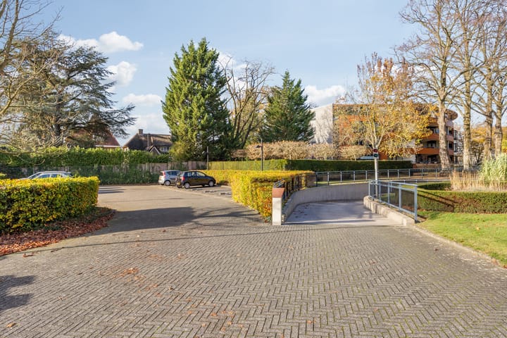 Photo 10 of Valkenierslaan 35-A2