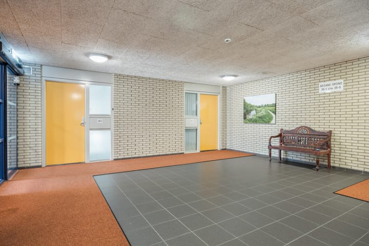 Photo 16 of Valkenierslaan 35-A2