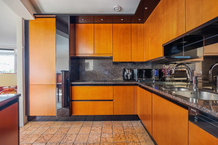 Photo 31 of Valkenierslaan 35-A2