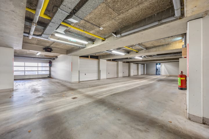 Photo 48 of Valkenierslaan 35-A2