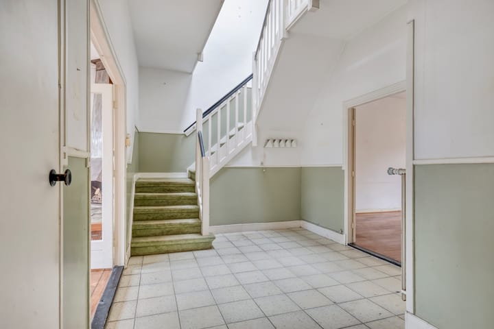 Photo 3 of Johan van Oldenbarneveltlaan 112