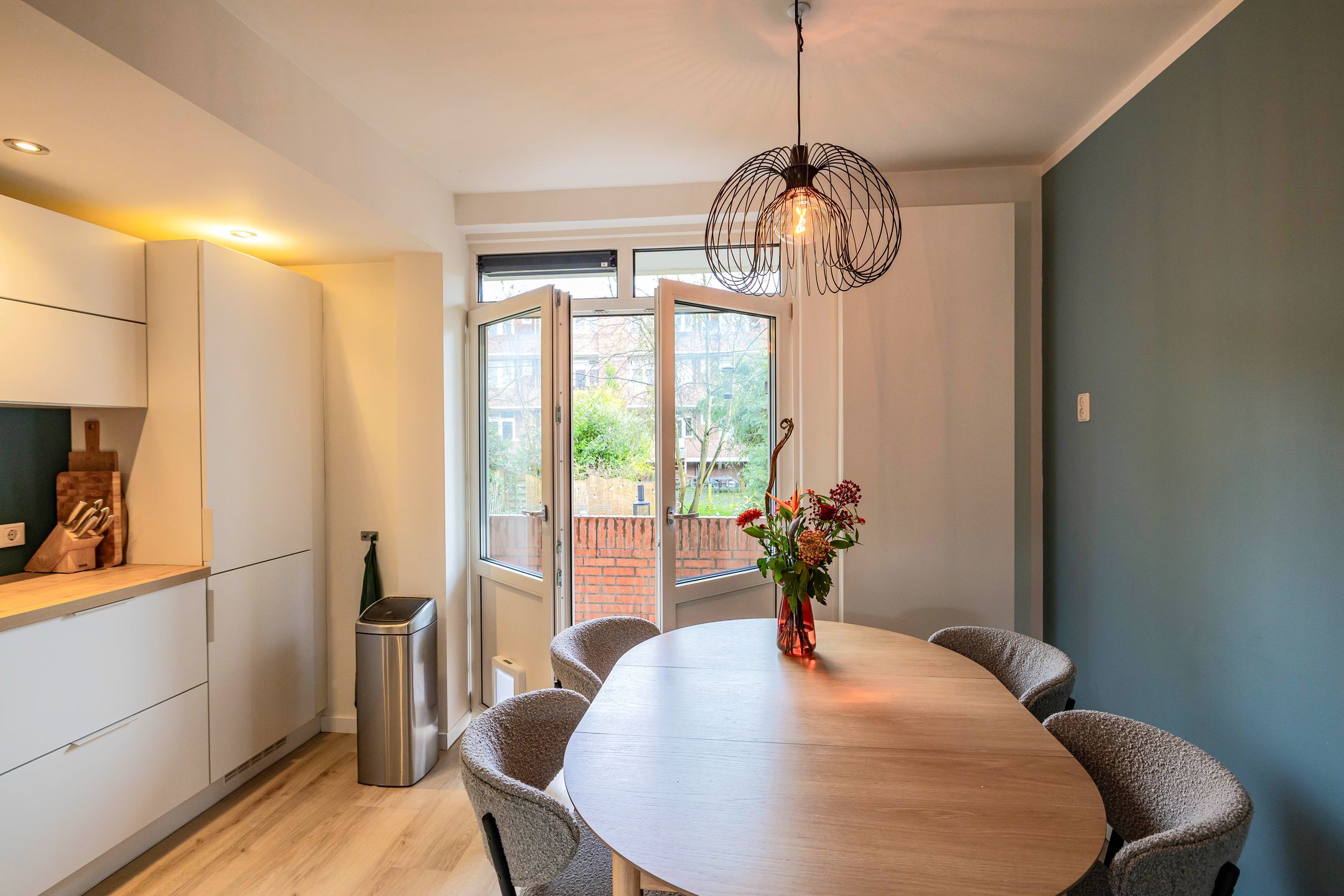 Photo 12 of Huygensstraat 28