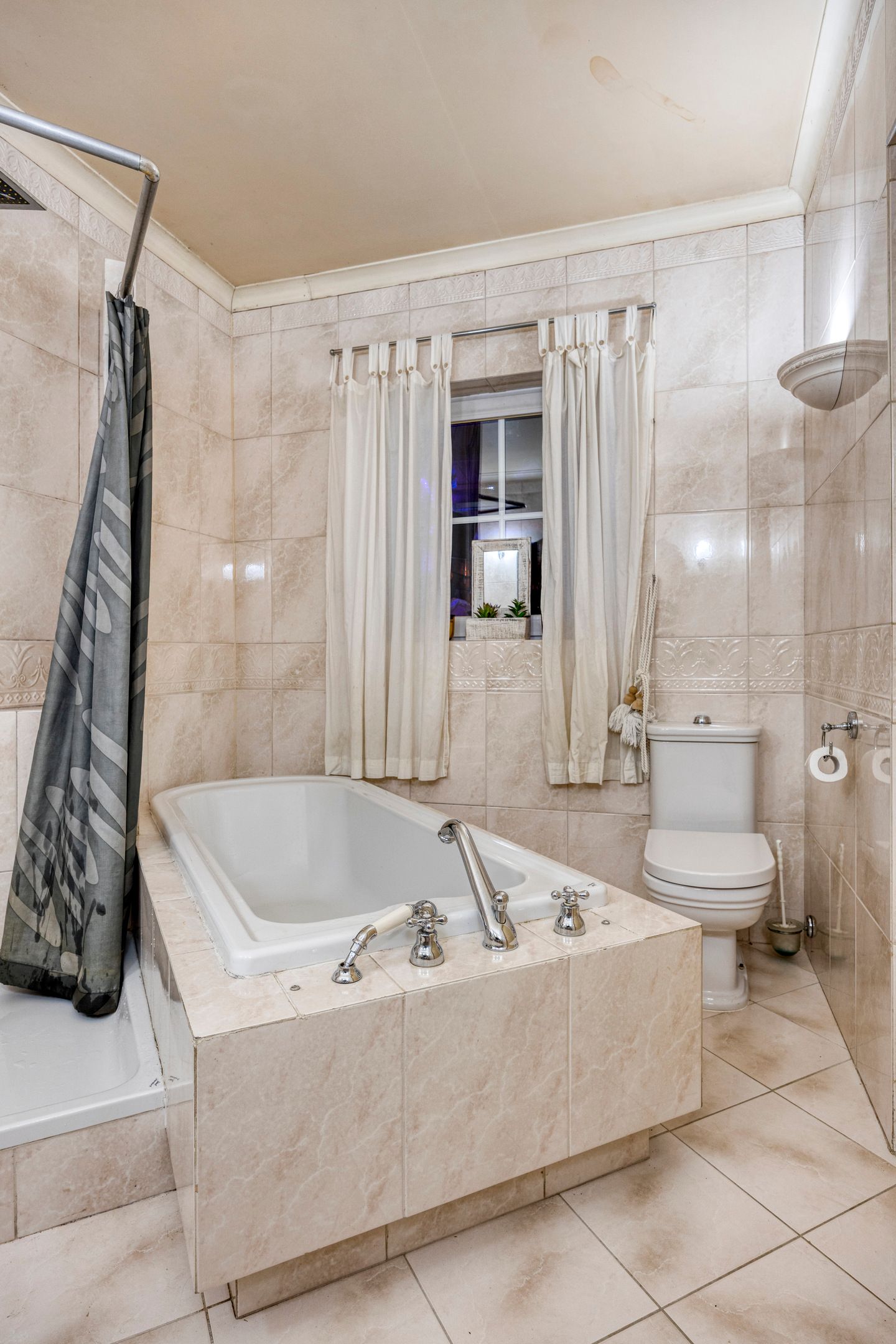 Photo 12 of Koestraat 99