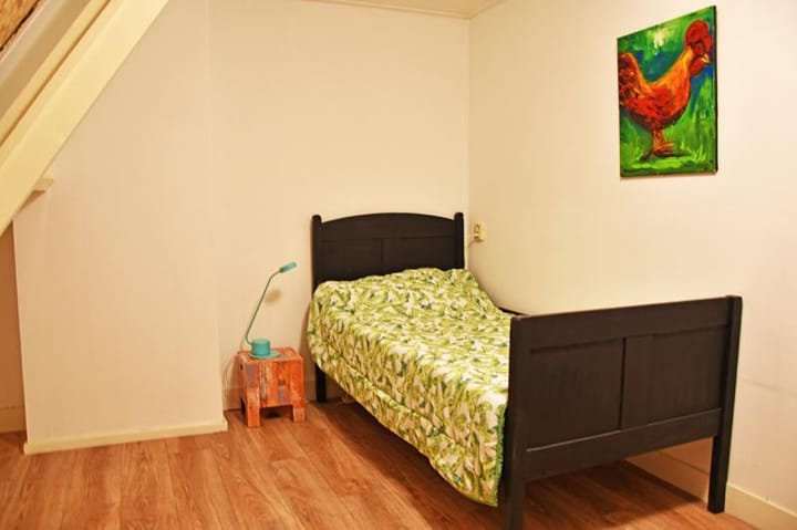 Photo 5 of Wezenstraat 1-E