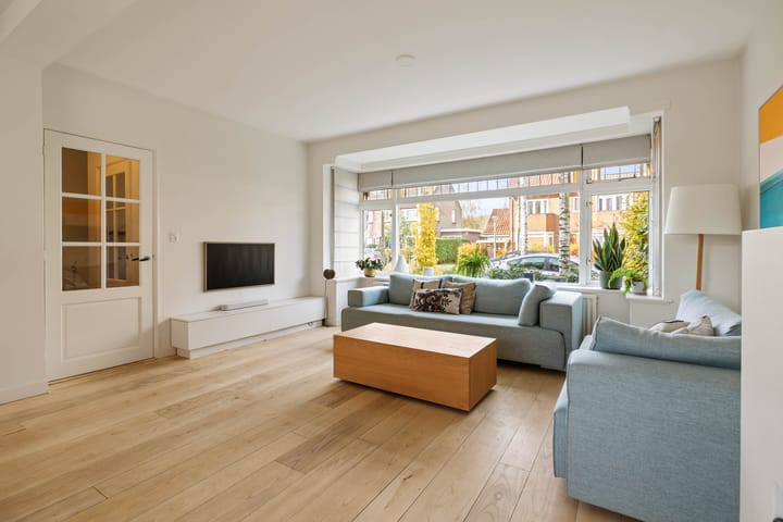 Photo 2 of Bilderdijklaan 8