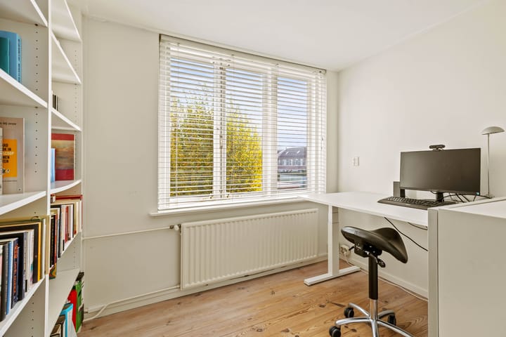 Photo 34 of Bilderdijklaan 8