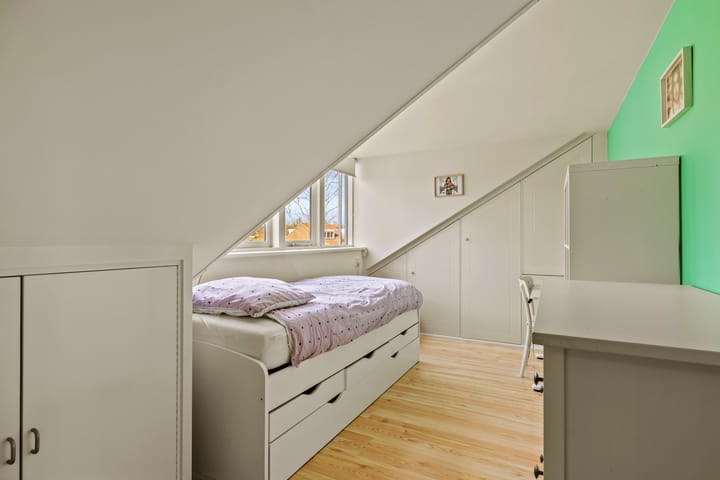 Photo 35 of Bilderdijklaan 8