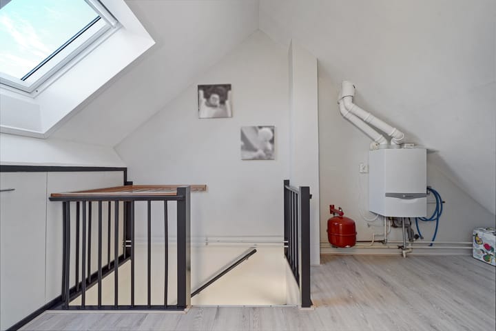 Photo 28 of Swaalingestraat 2