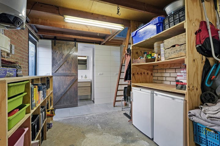 Photo 37 of Swaalingestraat 2