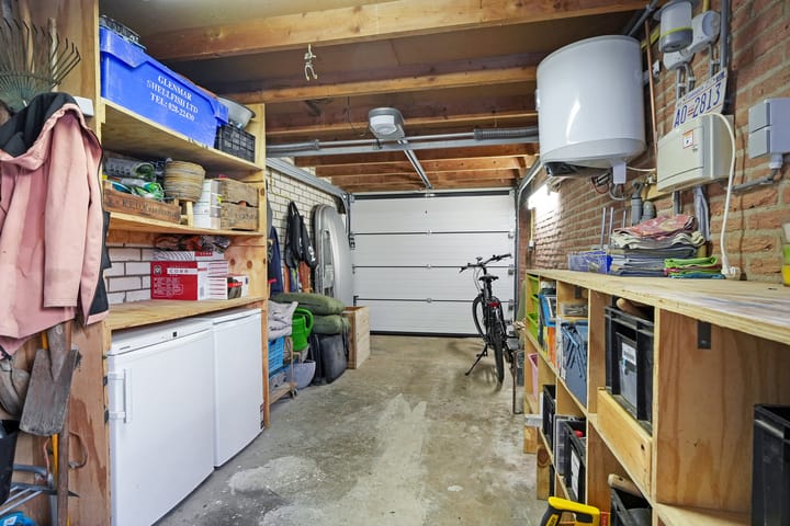 Photo 36 of Swaalingestraat 2