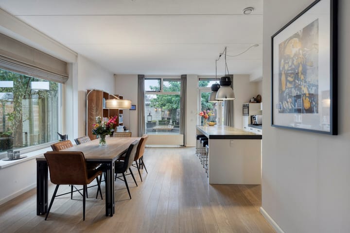 Photo 11 of Roelofsbeldstraat 48